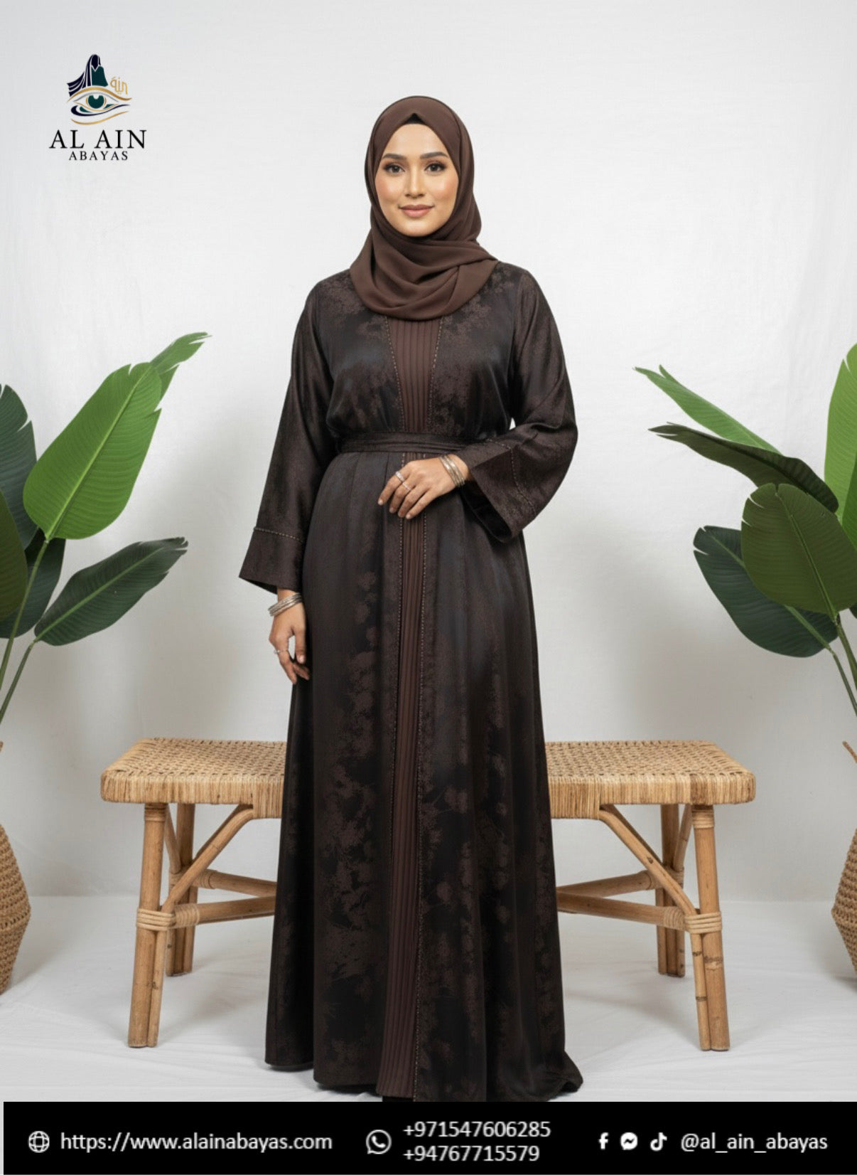 Elegant Jacquard & Pleat Fusion Abaya – Earthy Mocha